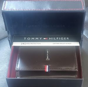 Tommy Hilfiger wallet